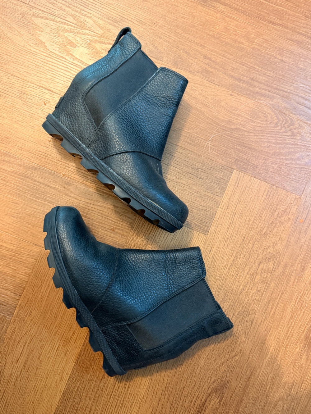 SOREL Joan of Arctic Wedge II Chelsea Boots Black Leather Size 7